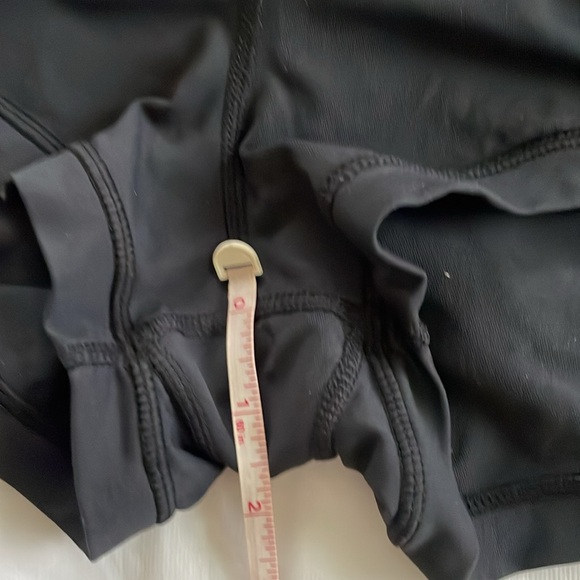 Lululemon Athletic Shorts in Black and Pink Size-Medium - Picture 10 of 11